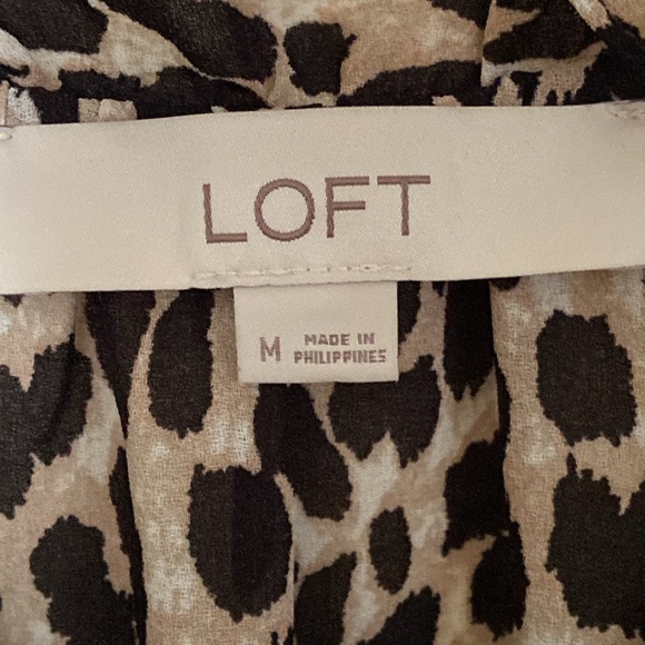 Loft Leopard Print Puff Short Sleeve Sheer Top Size Medium - Picture 8 of 9